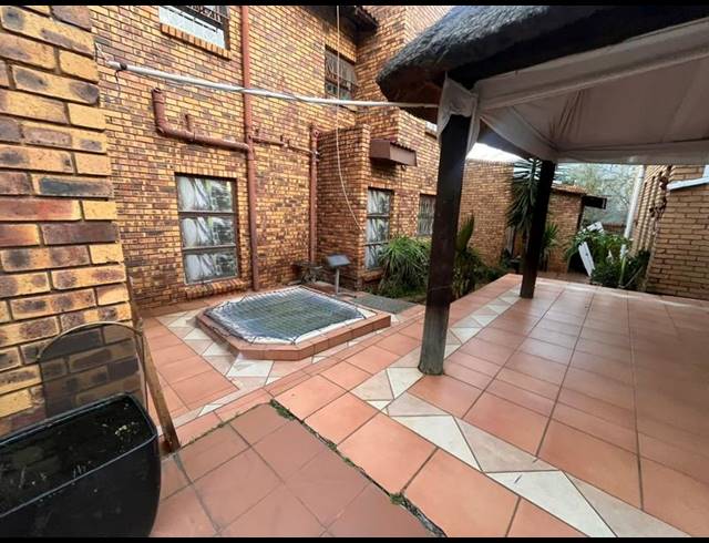 11 BEDROOM HOUSE FOR SALE IN BRUMA